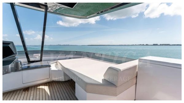 Ferretti Yachts 780 image