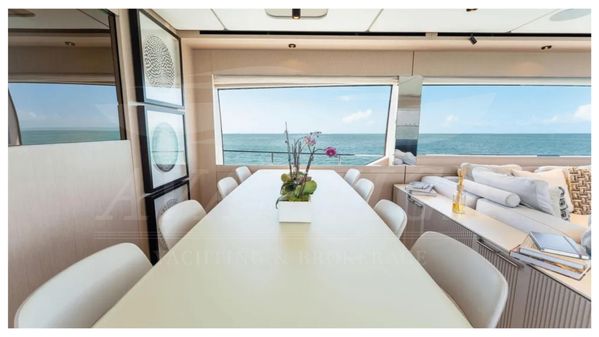 Ferretti Yachts 780 image