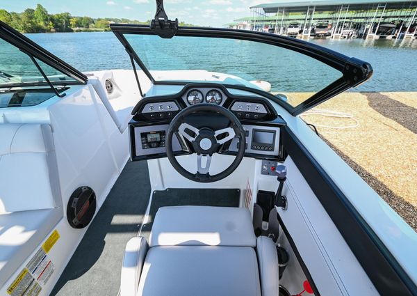 MasterCraft NXT22 image