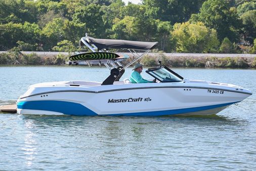 MasterCraft NXT22 image