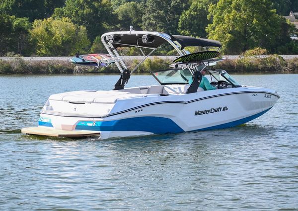 MasterCraft NXT22 image