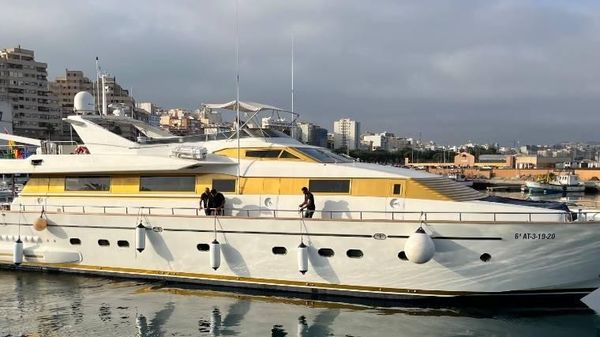 Falcon 100 