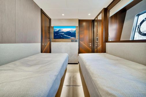 Sunseeker 88 Yacht image