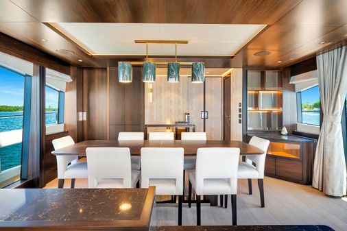 Sunseeker 88 Yacht image
