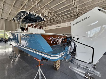 Valhalla Boatworks V-33 image