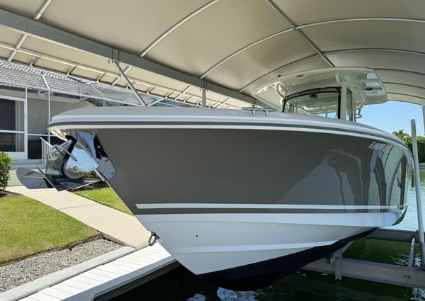 Boston Whaler 330 Outrage image