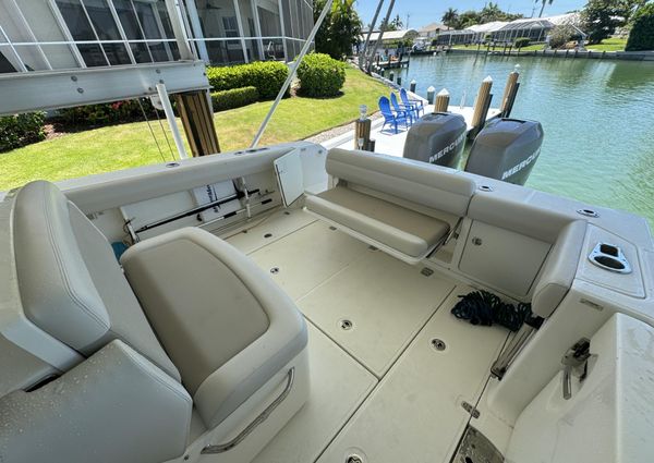 Boston Whaler 330 Outrage image