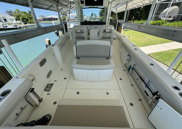 Boston Whaler 330 Outrage image