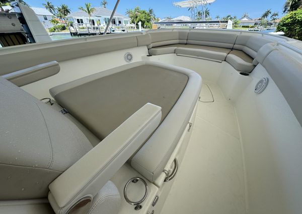 Boston Whaler 330 Outrage image