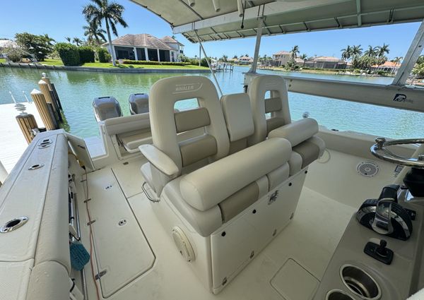 Boston Whaler 330 Outrage image