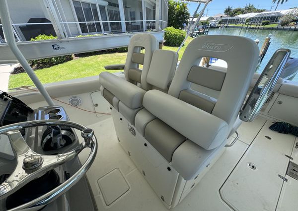 Boston Whaler 330 Outrage image