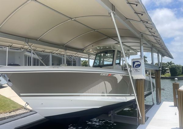 Boston Whaler 330 Outrage image