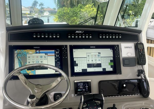 Boston Whaler 330 Outrage image