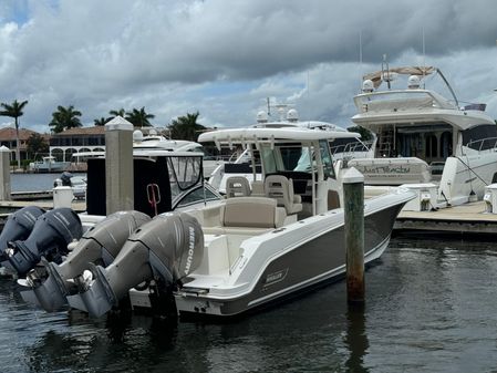 Boston Whaler 330 Outrage image