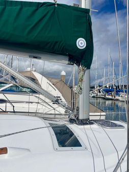Beneteau Oceanis Clipper 323 image