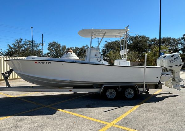 Whitewater 25 Center Console image