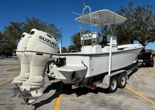 Whitewater 25 Center Console image