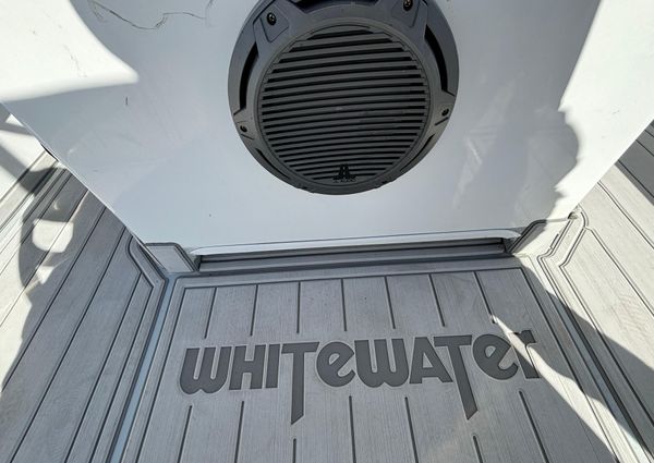 Whitewater 25 Center Console image