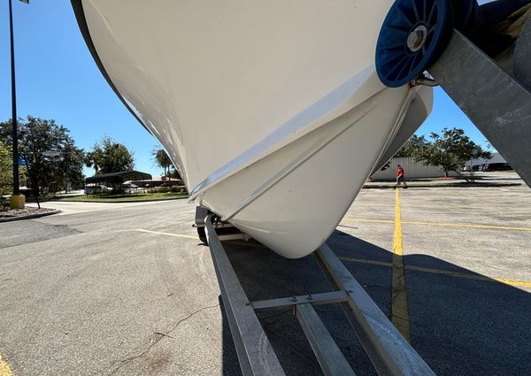 Whitewater 25 Center Console image