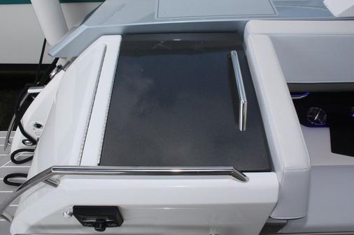 Formula 380 SSC w/Stern Drives image