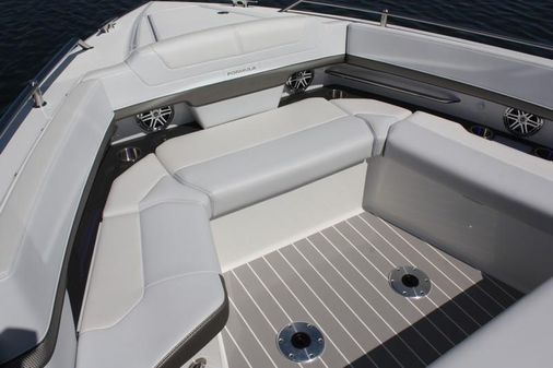 Formula 380 SSC w/Stern Drives image