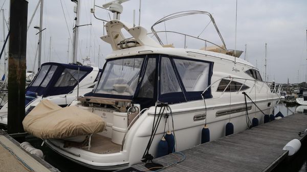 Sealine T52 