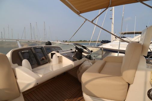 Sealine T52 image