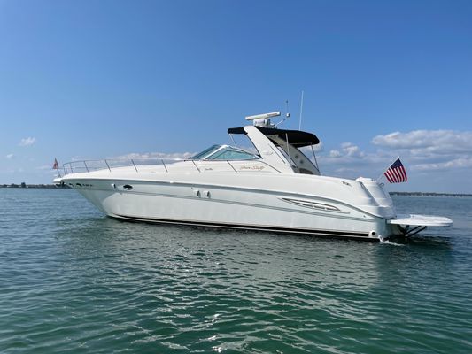 Sea Ray 460 Sundancer - main image