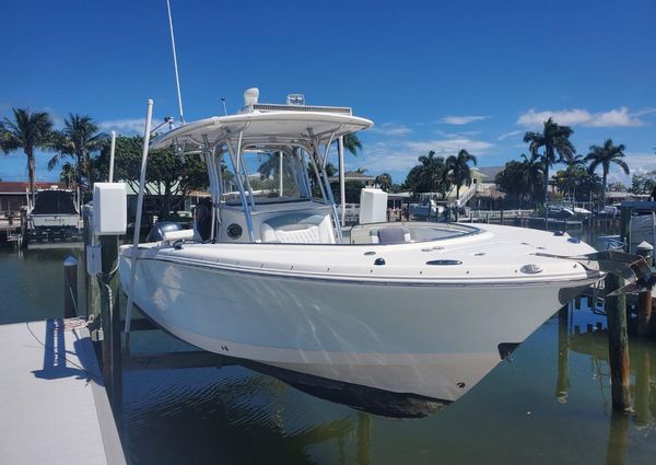 Robalo 30-CENTER-CONSOLE-R300 image