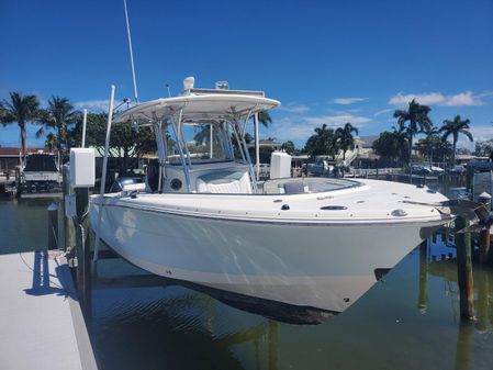 Robalo 30-CENTER-CONSOLE-R300 image