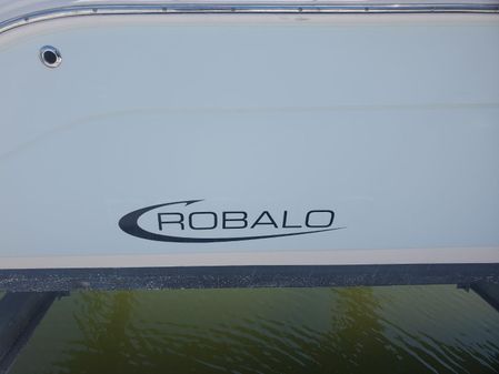 Robalo 30-CENTER-CONSOLE-R300 image