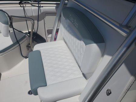 Robalo 30-CENTER-CONSOLE-R300 image