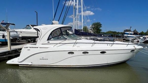 Rinker 390 Express Cruiser