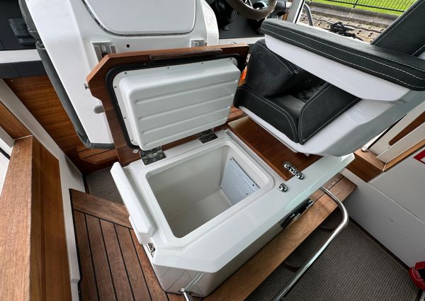 Axopar 28-CABIN-BRABUS-LINE image