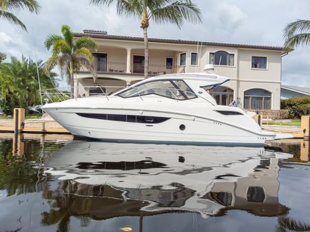 Sea Ray Sundancer 350 Coupe image