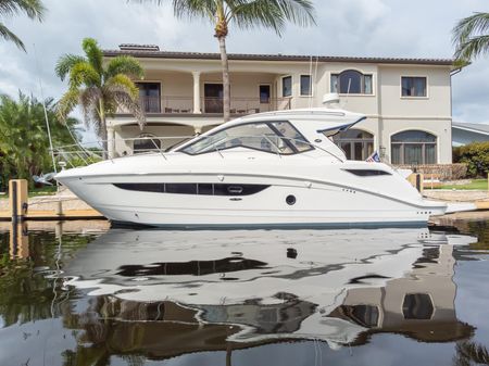 Sea Ray Sundancer 350 Coupe image