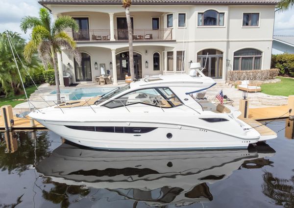 Sea Ray Sundancer 350 Coupe image