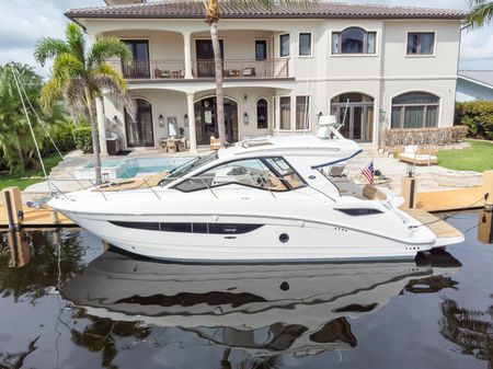 Sea Ray Sundancer 350 Coupe image