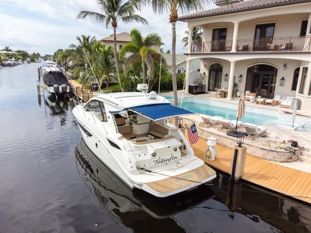 Sea Ray Sundancer 350 Coupe image