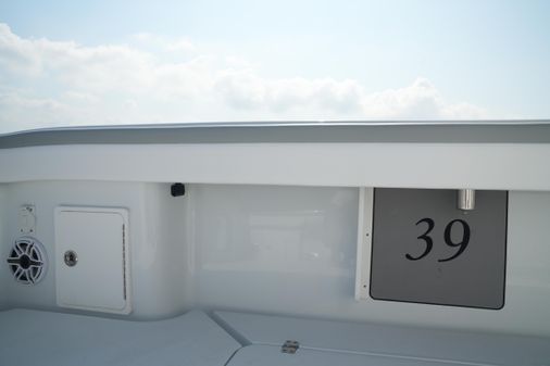 Yellowfin 39 Offshore image