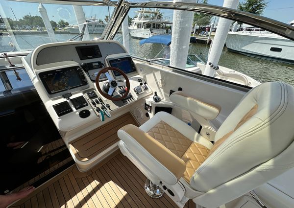 Chris-Craft Roamer 40 image