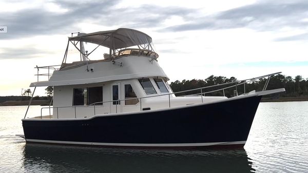 Mainship 34 Trawler