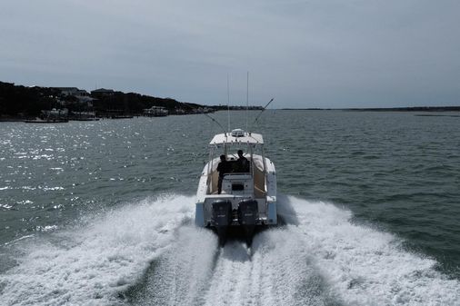 Southport 26 Center Console image