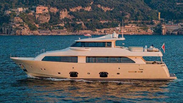 Custom Line Navetta 26 