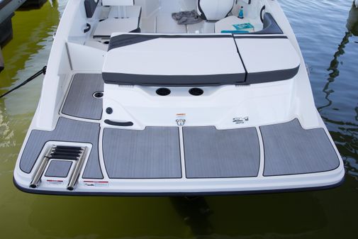 Sea Ray 21 SPX image