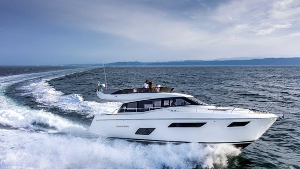 Ferretti Yachts 450 