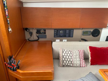 Beneteau Oceanis 38.1 image