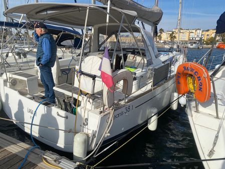 Beneteau Oceanis 38.1 image