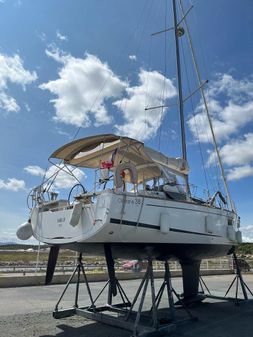 Beneteau Oceanis 38.1 image