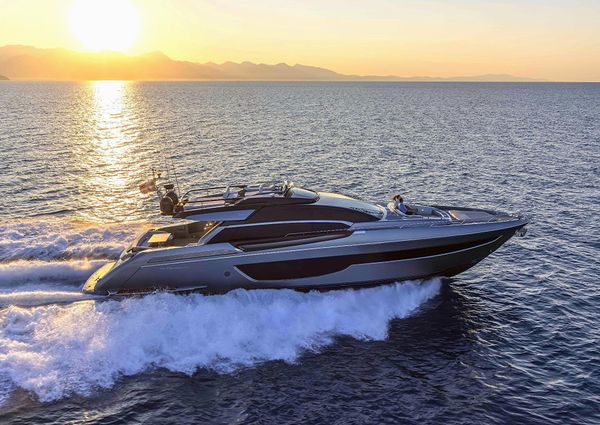 Riva 76' Perseo Super image